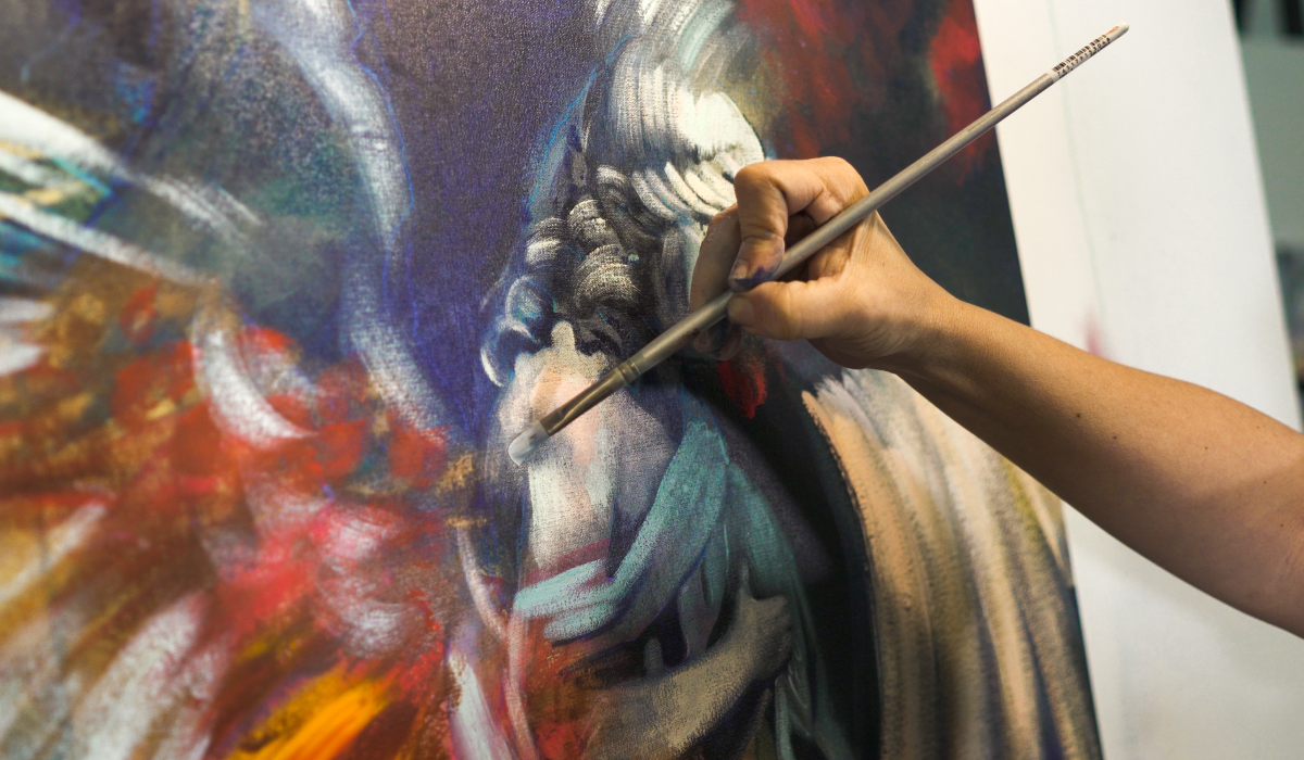 Hand painting canvas of statue 